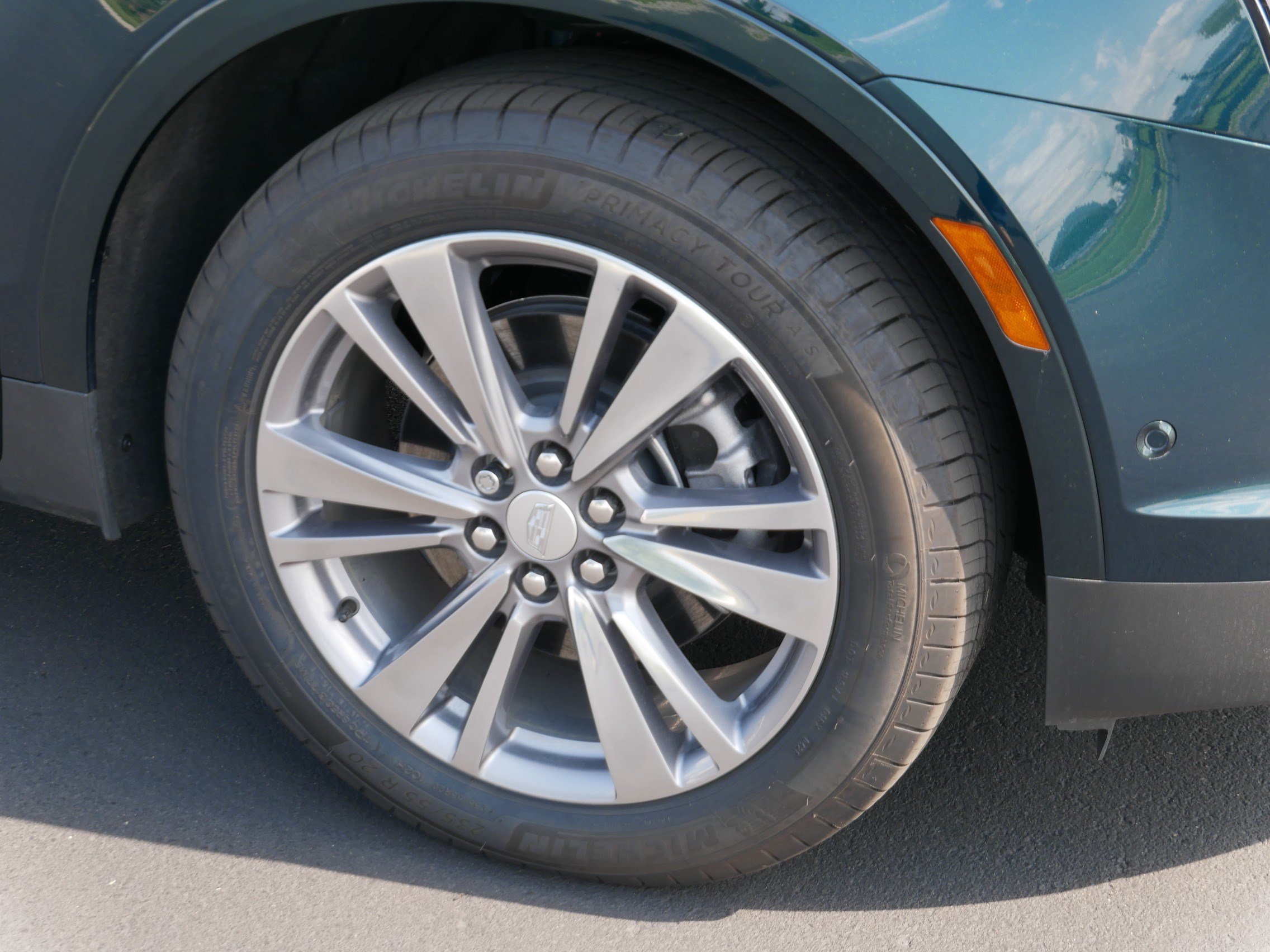 Used 2026 Cadillac XT5 Premium Luxury w/ LPO, Floor Liner Package AWD/4WD image 13