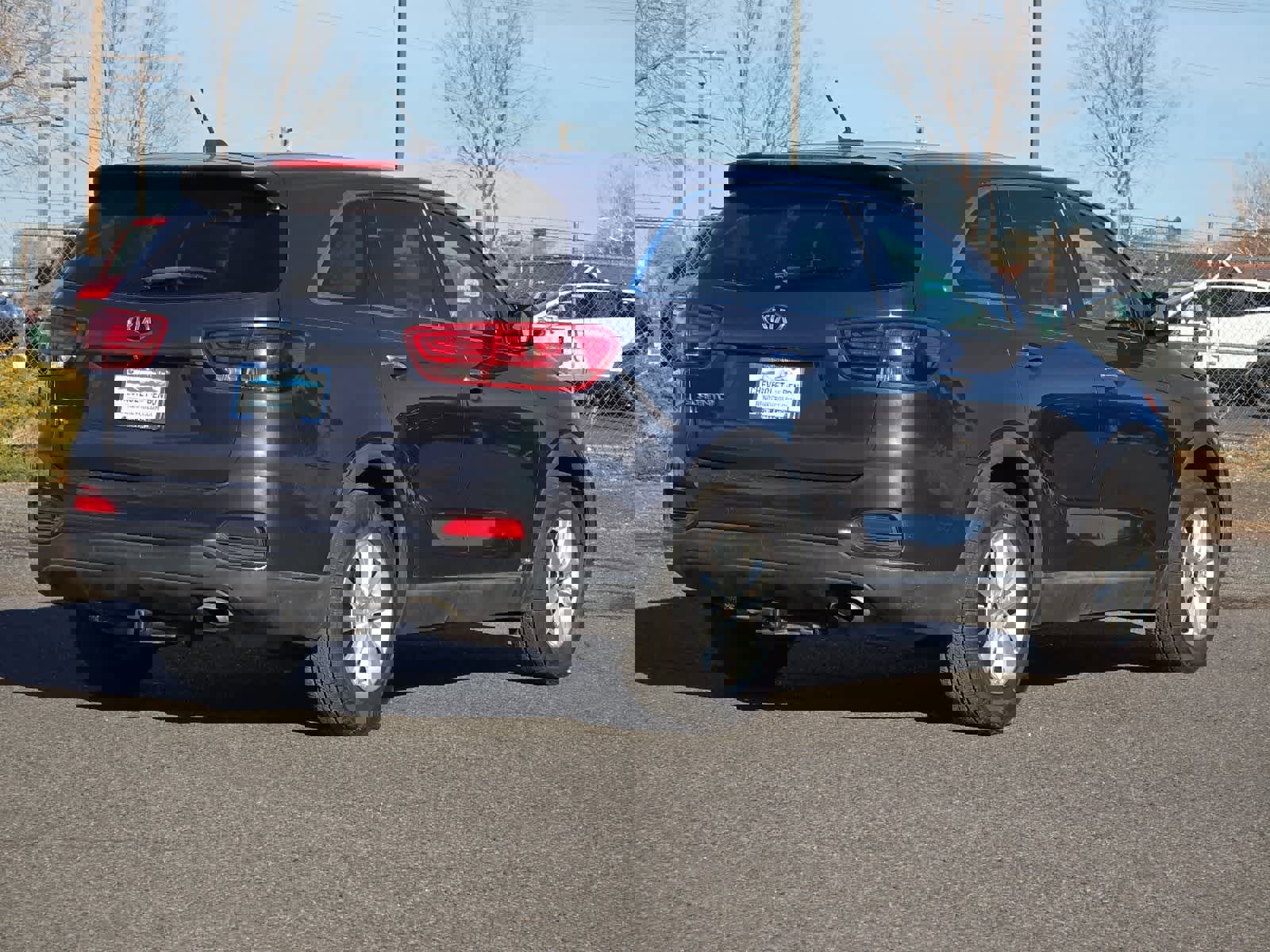 Used 2019 Kia Sorento LX image 2