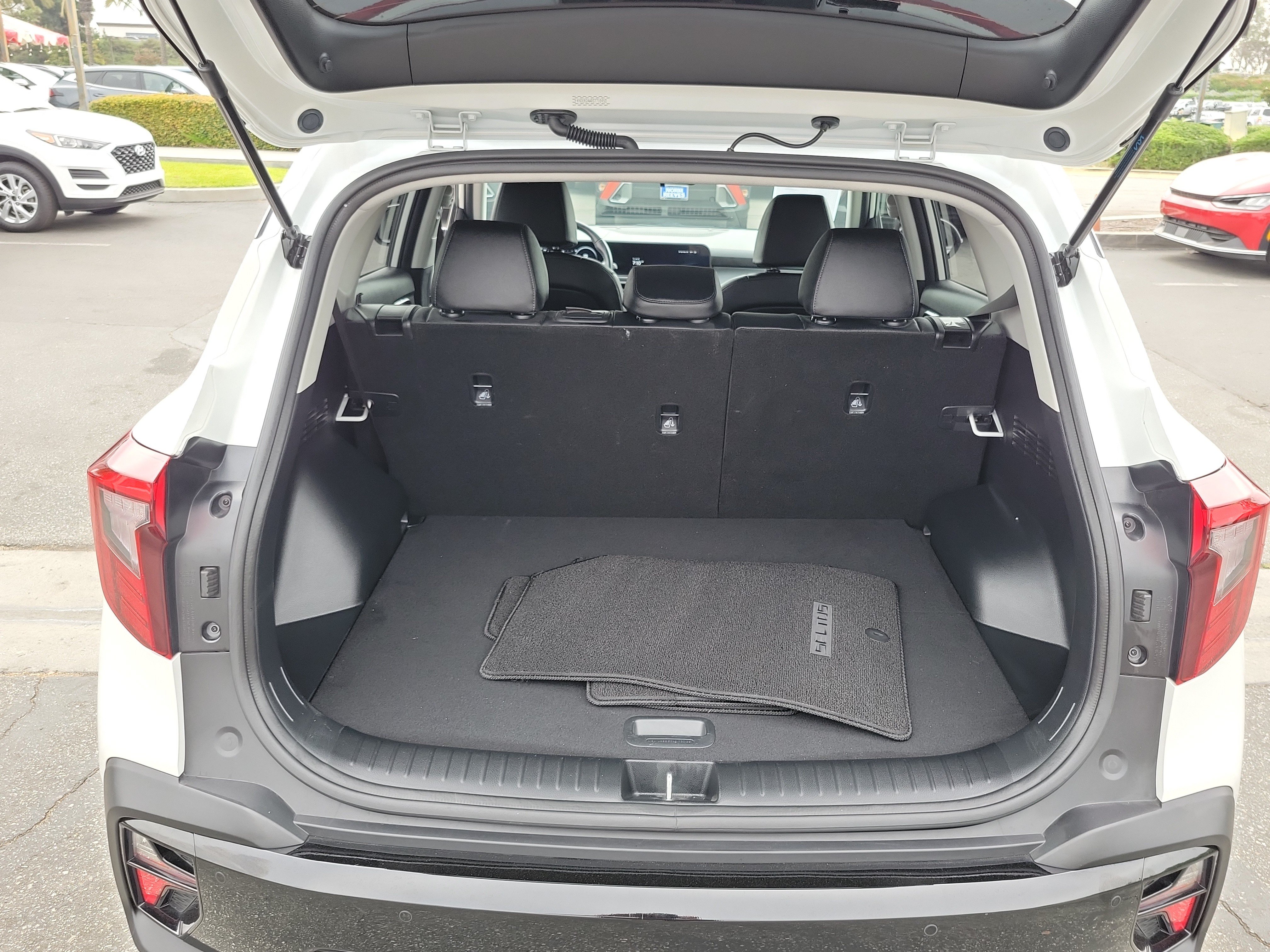 Used 2025 Kia Seltos EX FWD image 18
