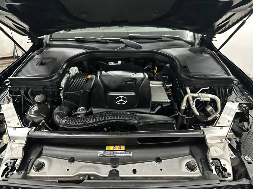 Used 2019 Mercedes-Benz GLC 300 4MATIC Coupe image 12