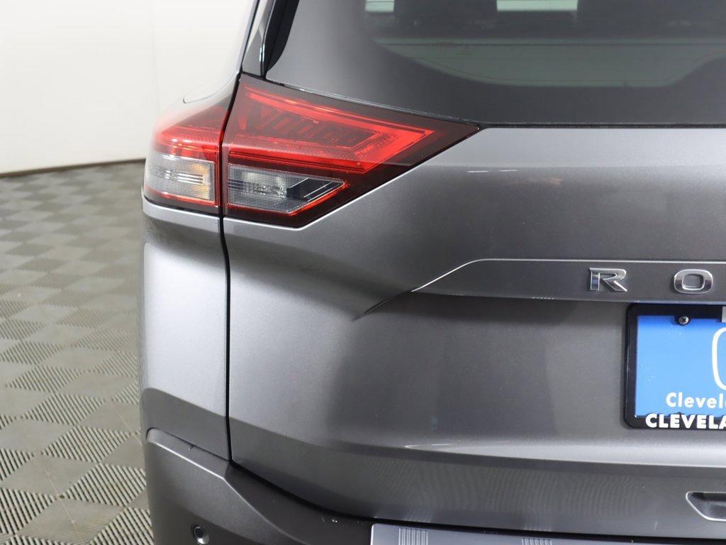 Used 2023 Nissan Rogue SL w/ SL Premium Package image 17