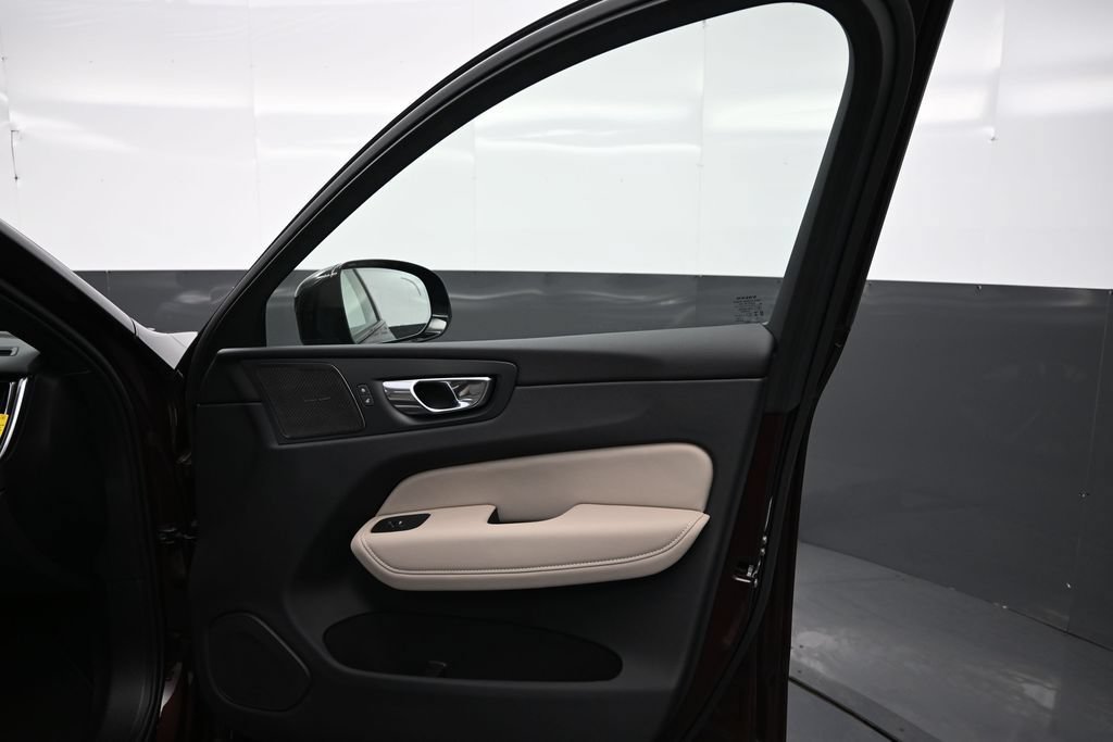 New 2026 Volvo XC60 T8 Plus w/ Climate Package AWD/4WD image 16
