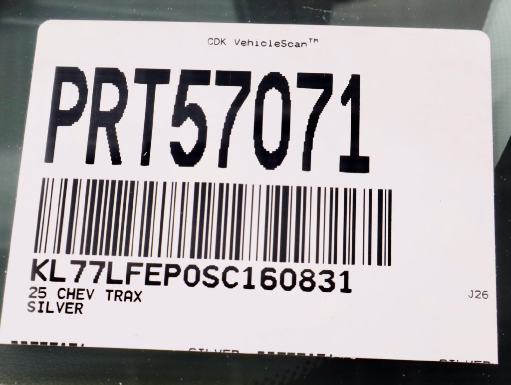 Used 2025 Chevrolet Trax LS FWD image 34