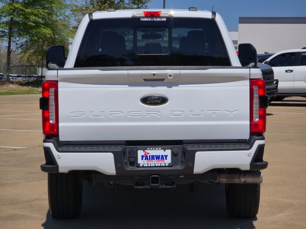 Used 2023 Ford F250 Lariat w/ Black Appearance Package image 5