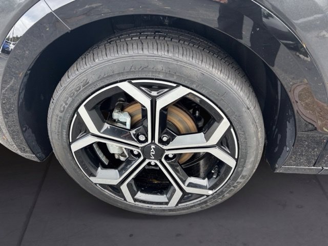 Certified 2023 Kia Niro EX Touring FWD image 9