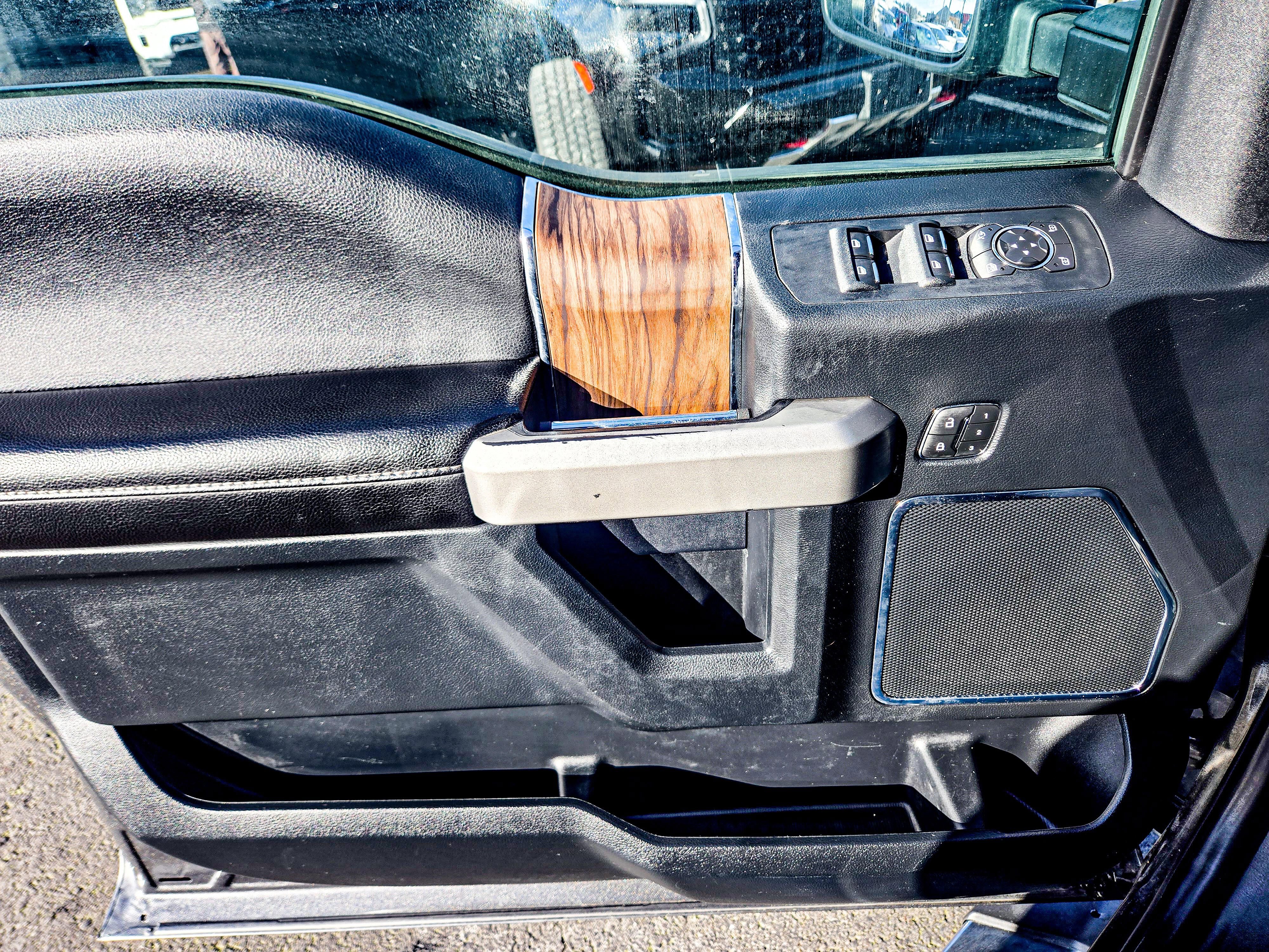 Used 2019 Ford F150 Lariat w/ Equipment Group 502A Luxury image 21