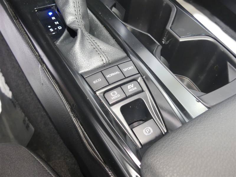 Used 2025 Toyota Camry LE FWD image 35