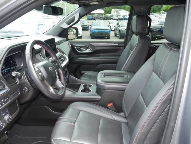 Used 2022 Chevrolet Tahoe RST w/ Luxury Package AWD/4WD image 2
