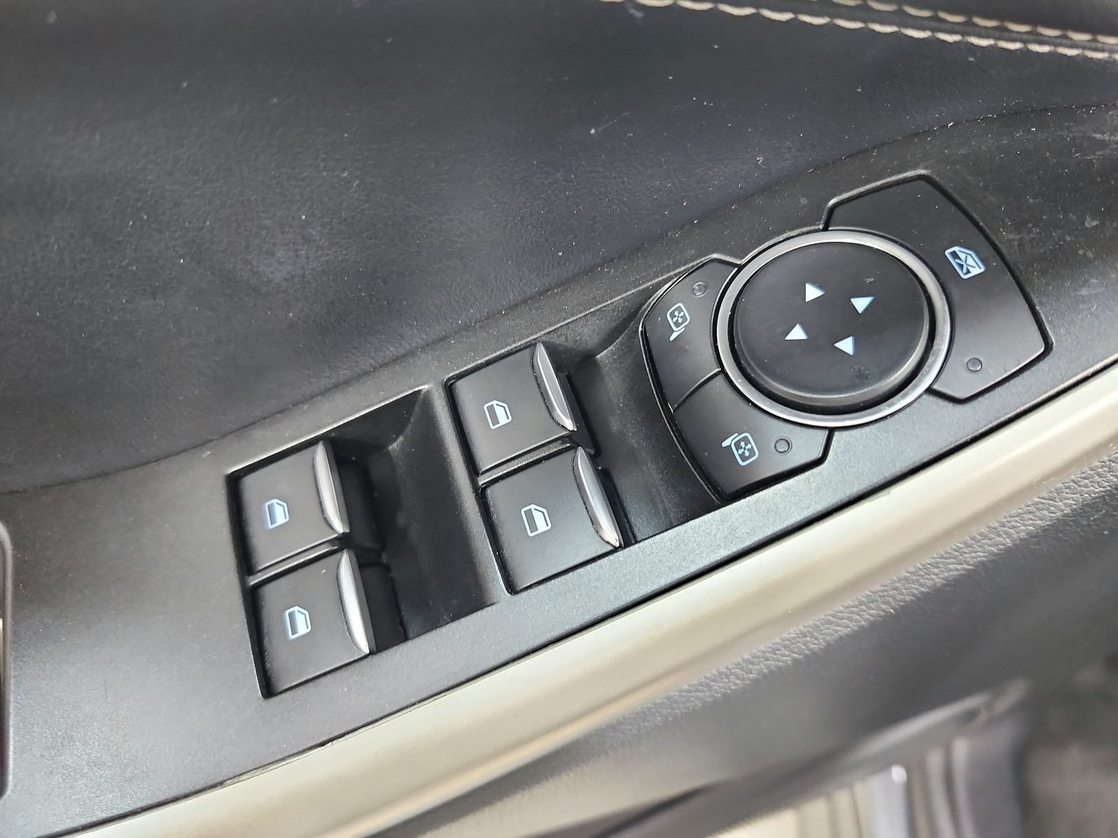 Used 2022 Ford Explorer XLT RWD image 34