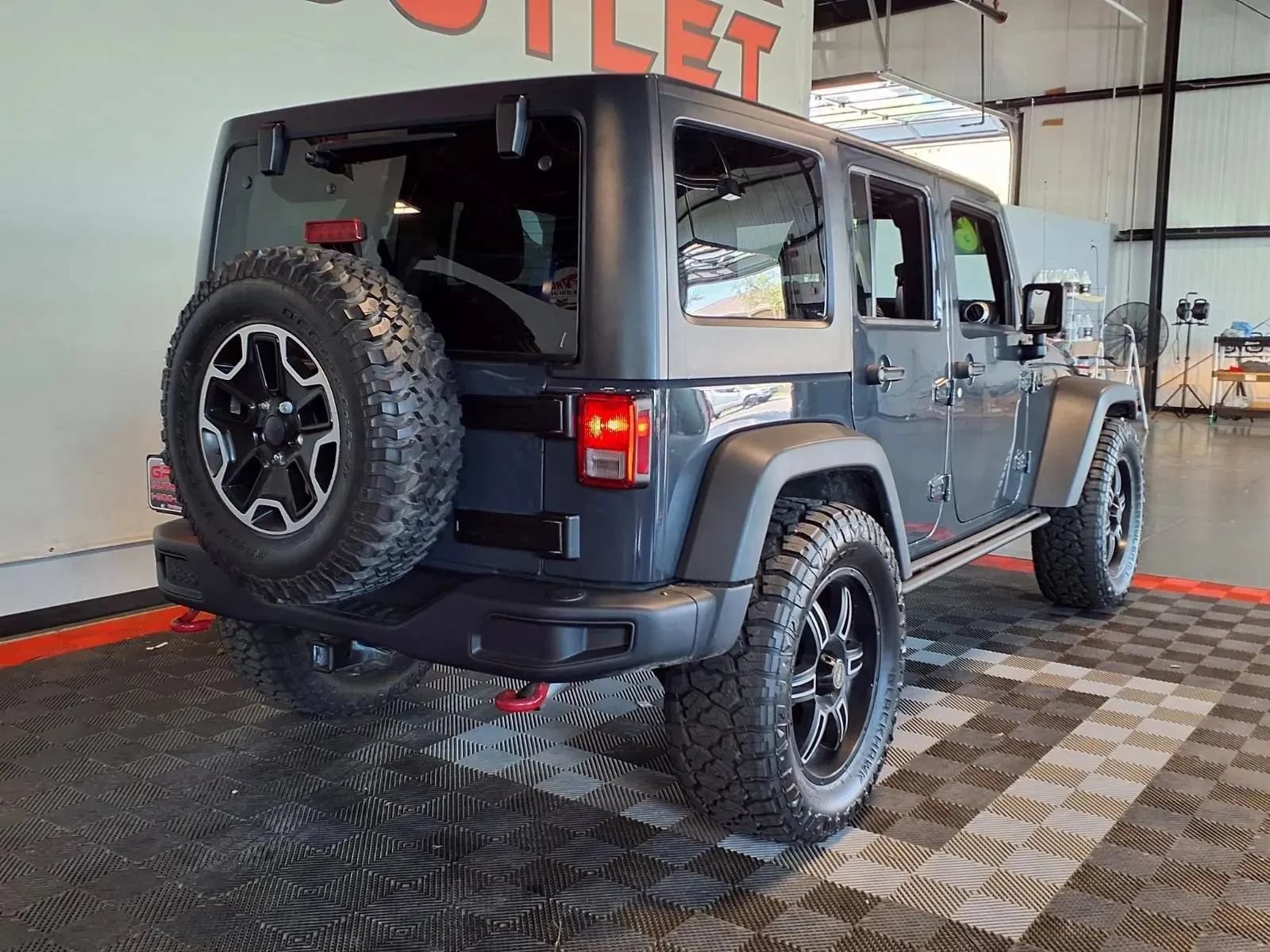 Used 2016 Jeep Wrangler Unlimited Rubicon AWD/4WD image 8