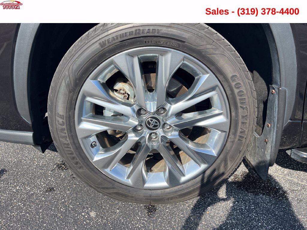 Certified 2021 Toyota Highlander Limited AWD/4WD image 12