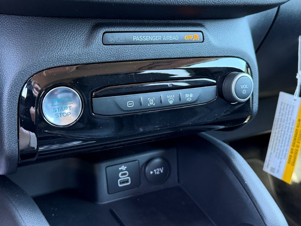 New 2024 Ford Escape SE FWD image 28