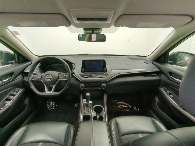 Used 2024 Nissan Altima 2.5 SR FWD image 18