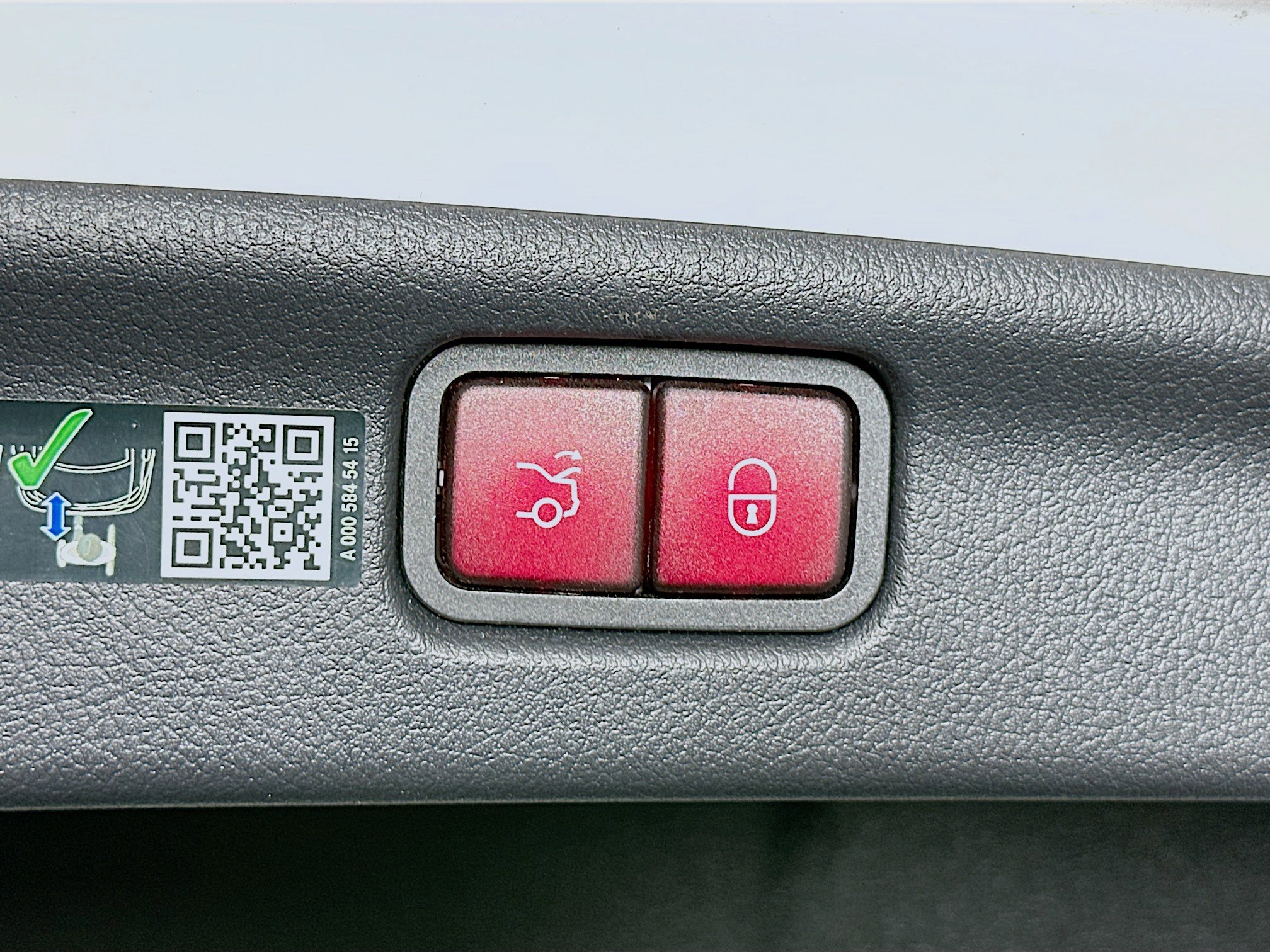 Used 2024 Mercedes-Benz C 300 Sedan image 28