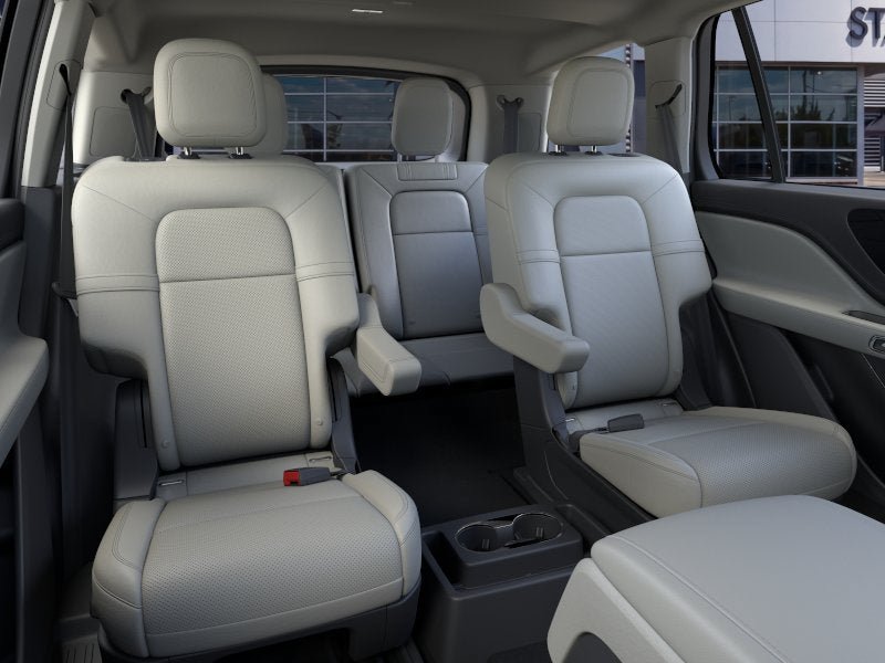 New 2026 Lincoln Aviator AWD w/ Jet Appearance Package image 11