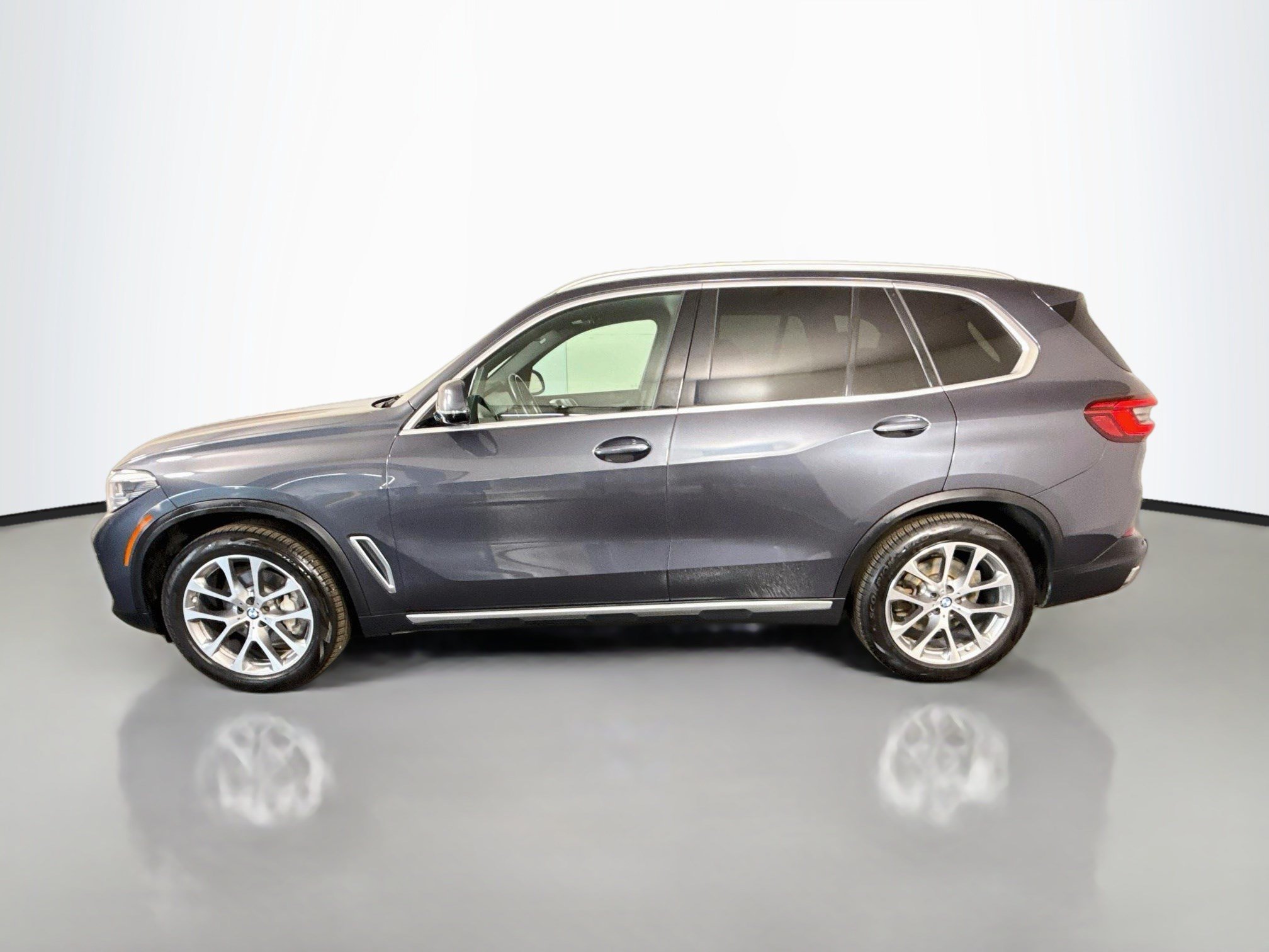 Used 2019 BMW X5 xDrive40i w/ Premium Package 2 AWD/4WD image 6