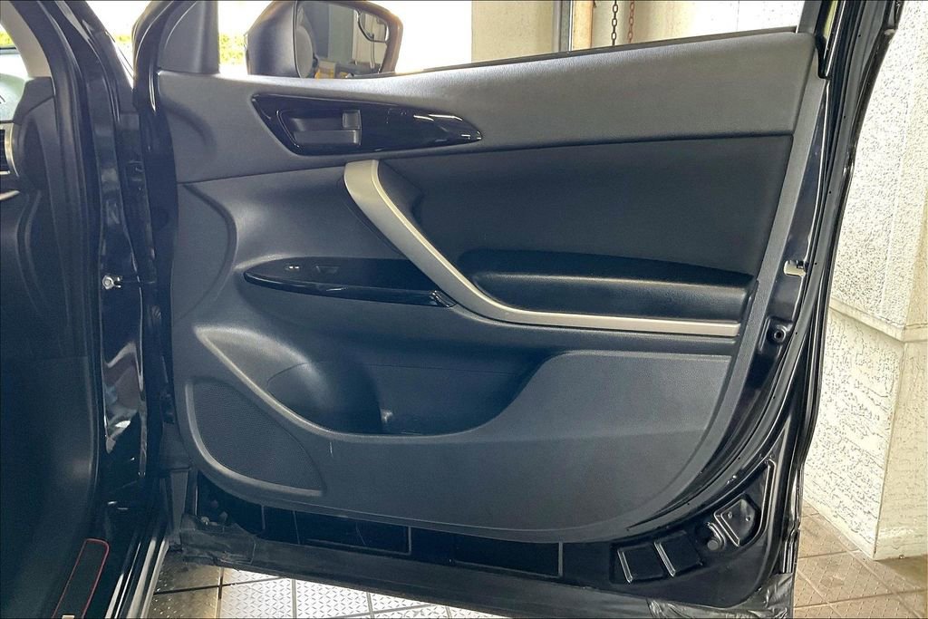 Used 2020 Mitsubishi Eclipse Cross LE image 21