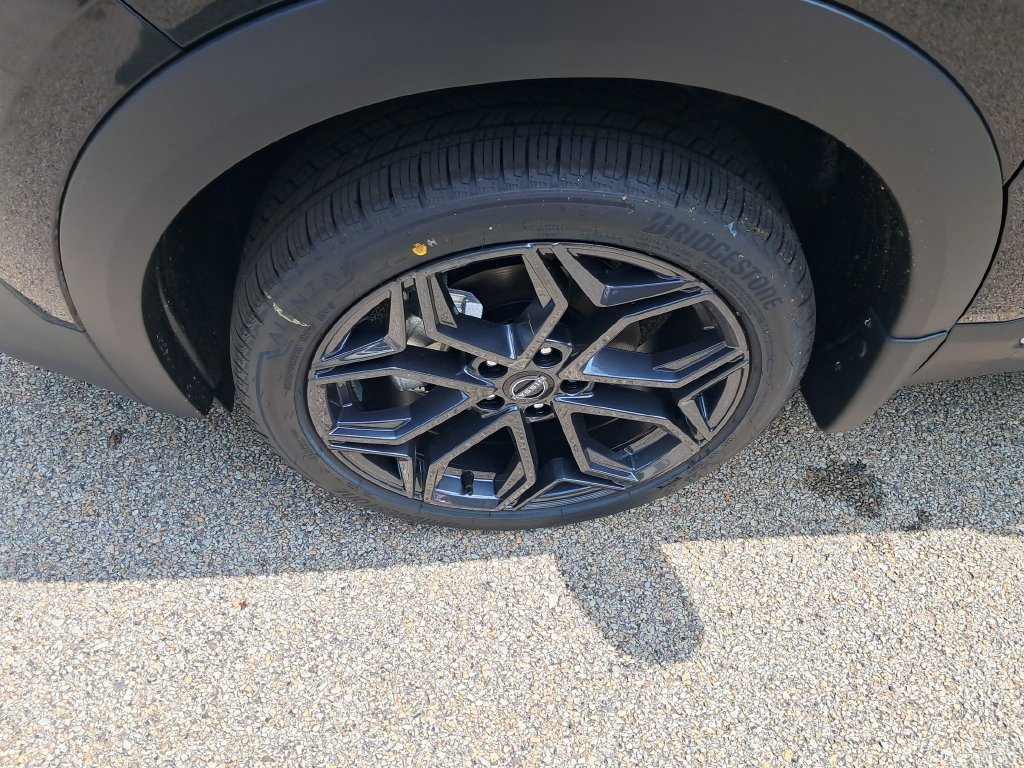 New 2026 Nissan Kicks SR AWD/4WD image 28
