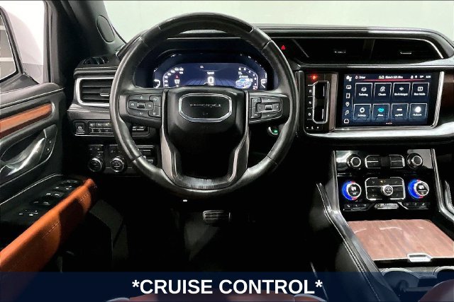 Used 2024 GMC Yukon XL Denali Ultimate AWD/4WD image 11