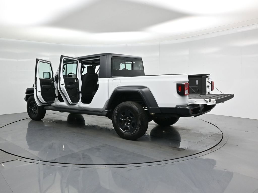 Used 2020 Jeep Gladiator Sport image 30