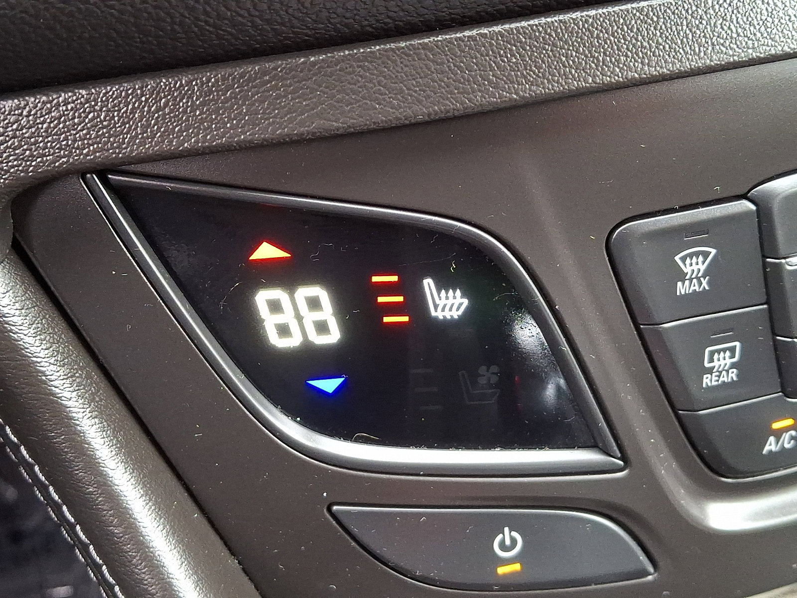 Used 2019 Buick Envision Essence image 24