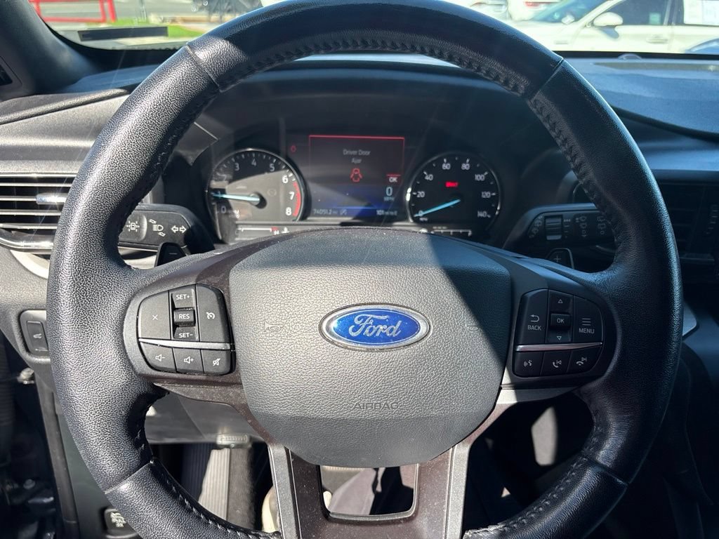 Used 2020 Ford Explorer XLT w/ Equipment Group 202A RWD image 21