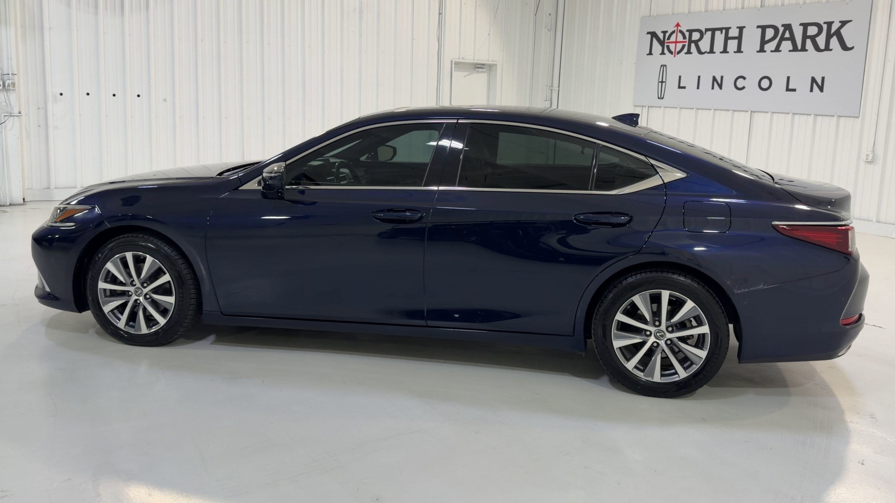 Used 2019 Lexus ES 350 w/ Accessory Package 2 FWD image 7