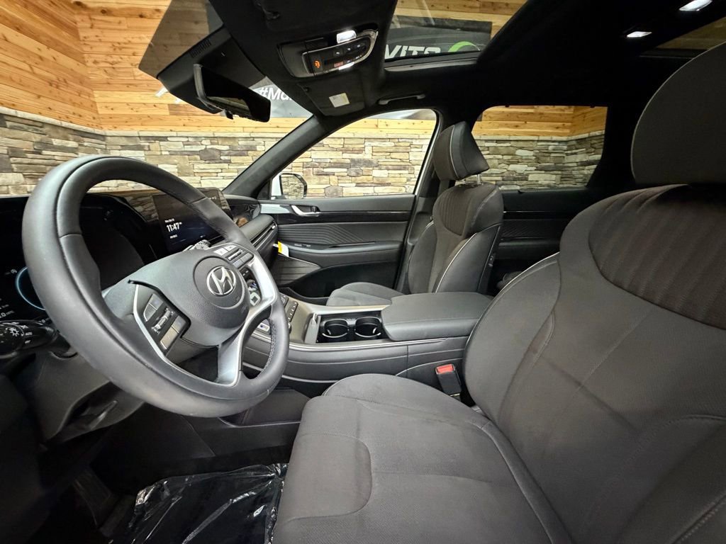 Certified 2025 Hyundai Palisade Calligraphy image 11