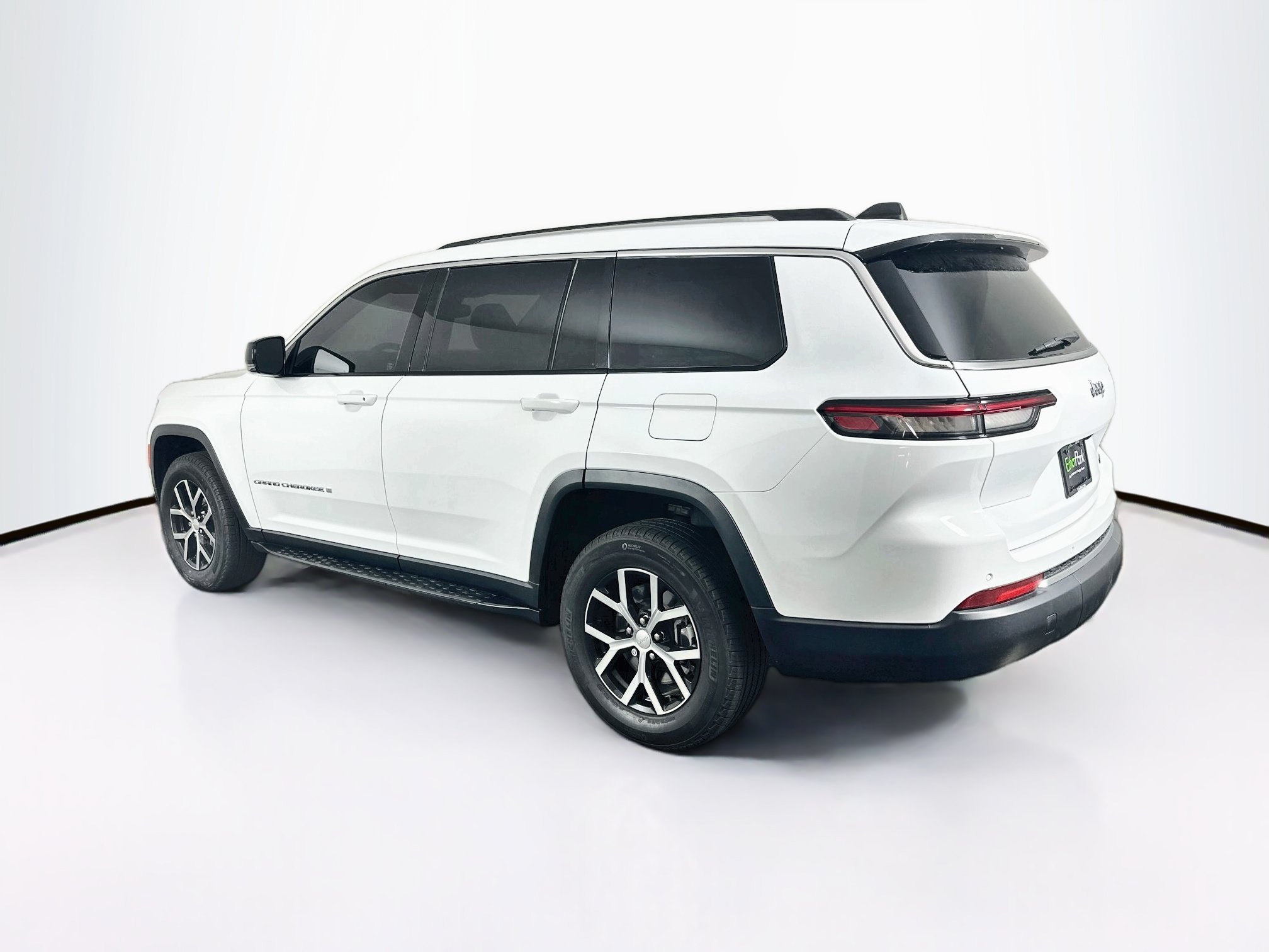 Used 2023 Jeep Grand Cherokee L Limited w/ Luxury Tech Group II RWD image 5