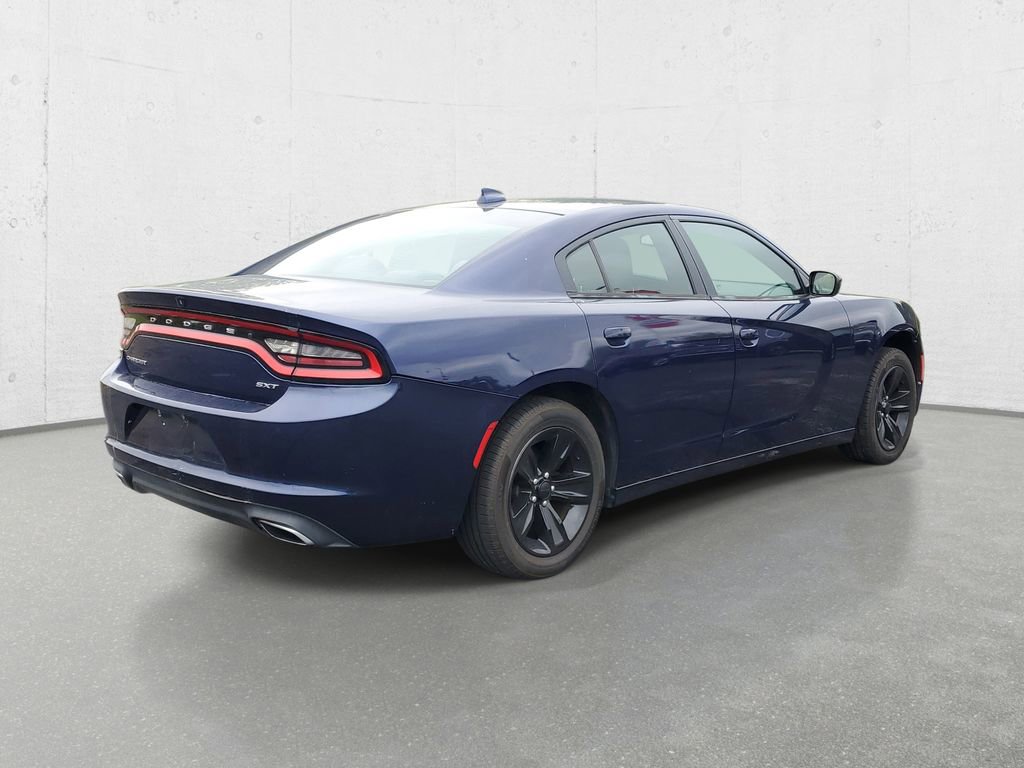 Used 2015 Dodge Charger SXT RWD image 7