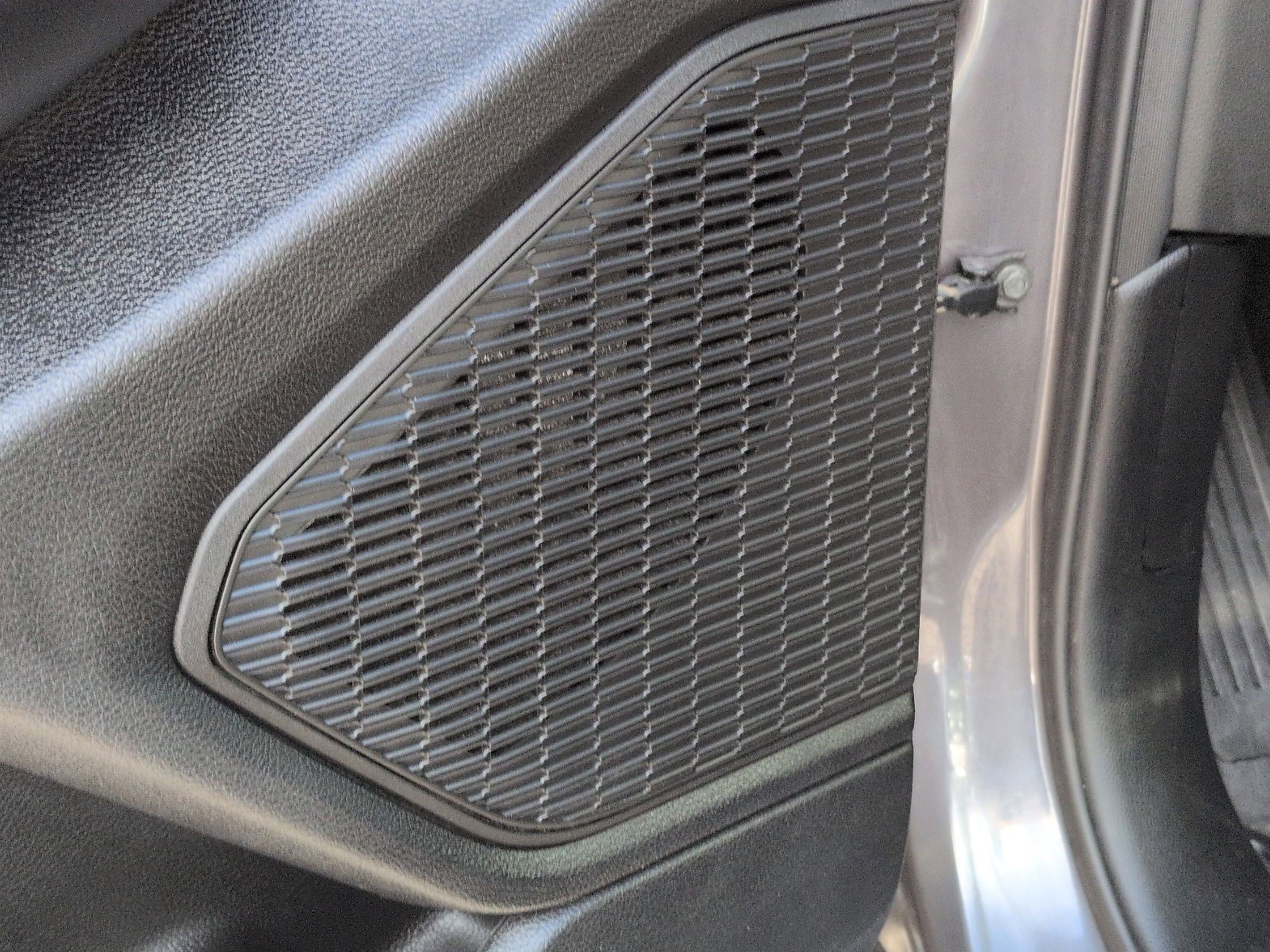 Used 2024 Jeep Grand Cherokee L Limited w/ Luxury Tech Group II image 16