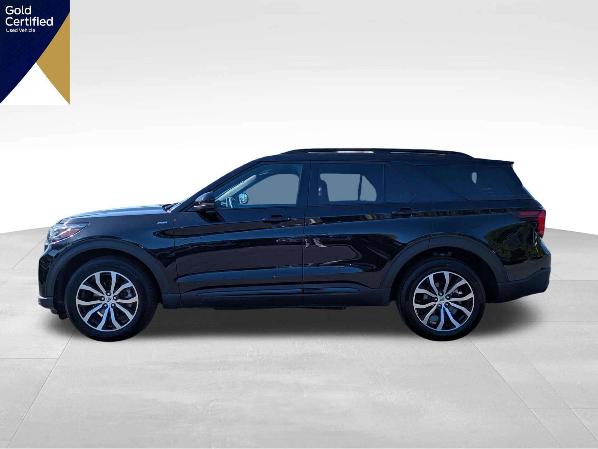 Certified 2025 Ford Explorer ST-Line AWD/4WD image 10