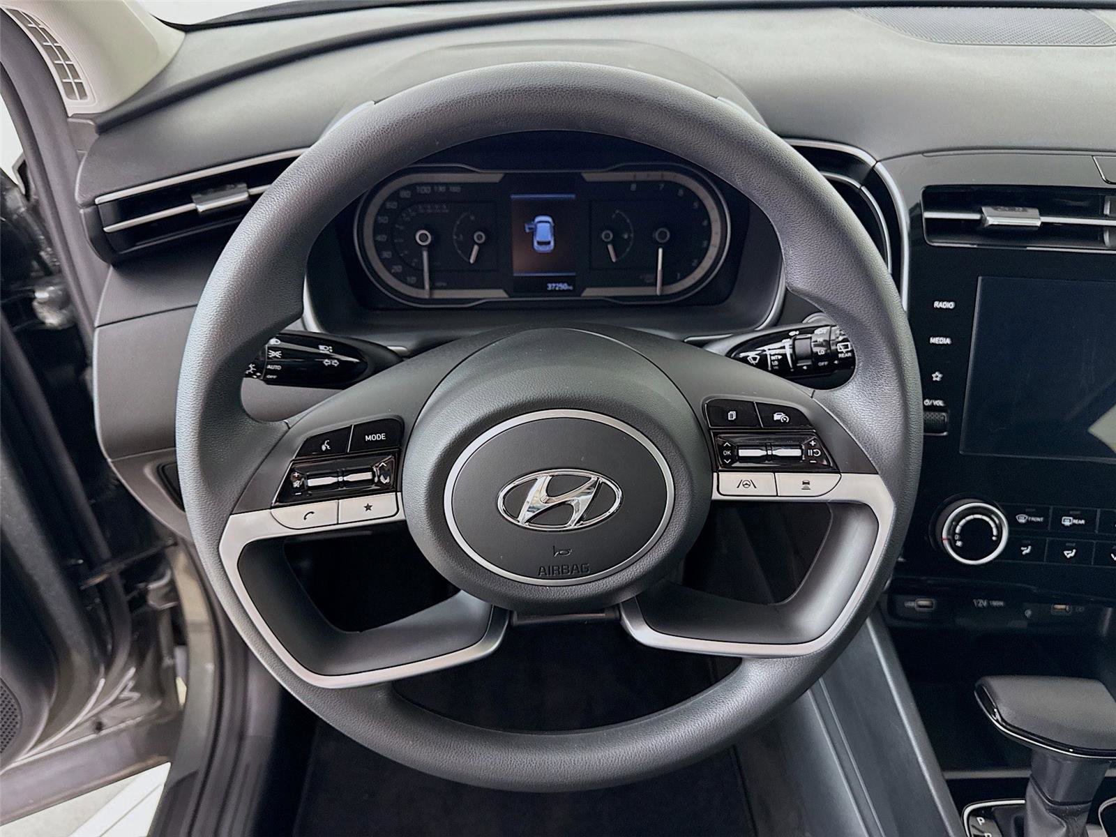 Used 2023 Hyundai Tucson SEL image 12