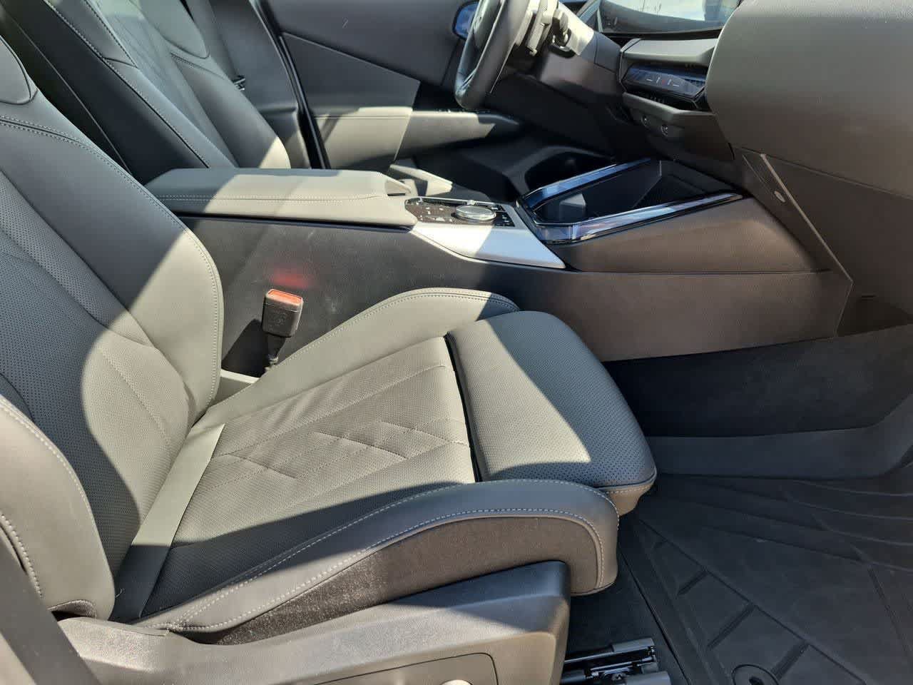 Used 2025 BMW X3 xDrive30i w/ Premium Package AWD/4WD image 15