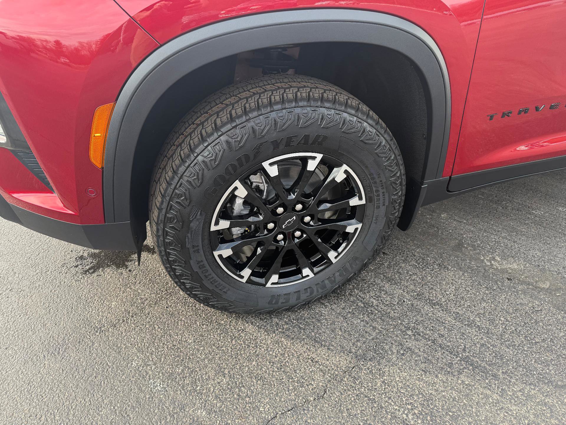 New 2026 Chevrolet Traverse Z71 w/ Enhanced Driving Package AWD/4WD image 9