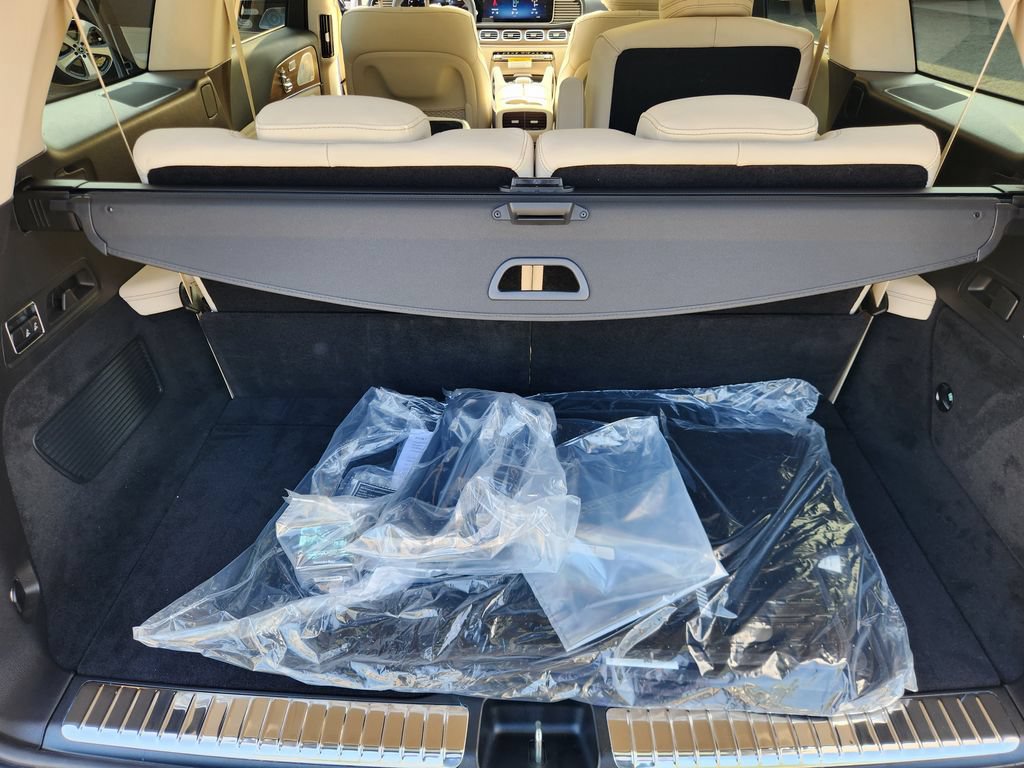 New 2026 Mercedes-Benz GLS 580 4MATIC image 14