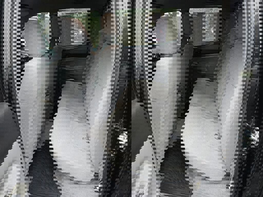 Used 2006 Toyota Tacoma PreRunner image 17