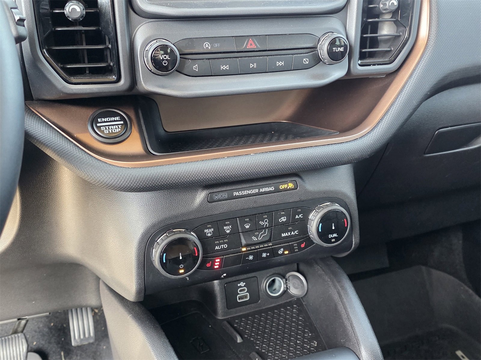 Used 2024 Ford Bronco Sport Outer Banks w/ Tech Package image 34