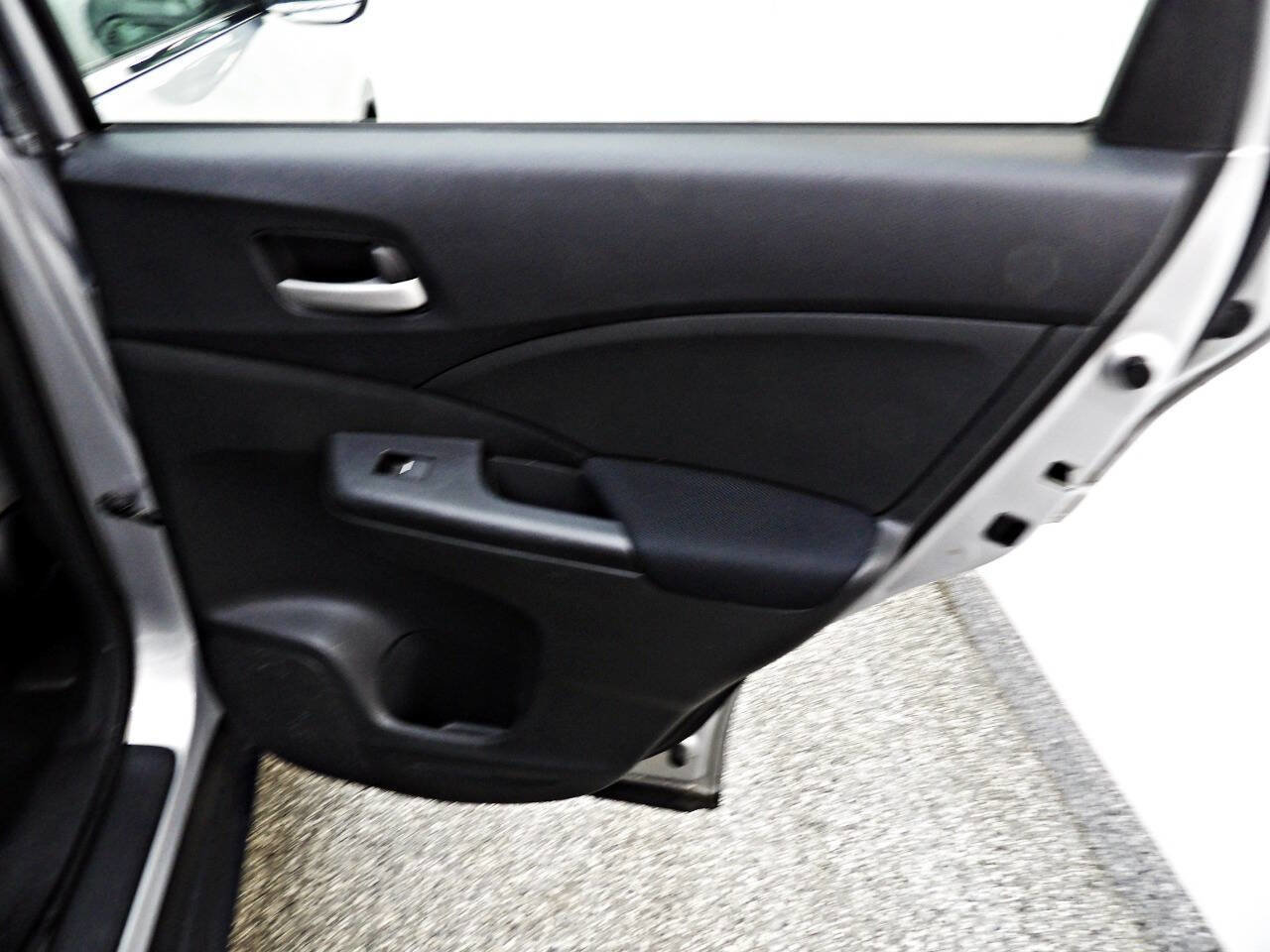 Used 2016 Honda CR-V LX image 12