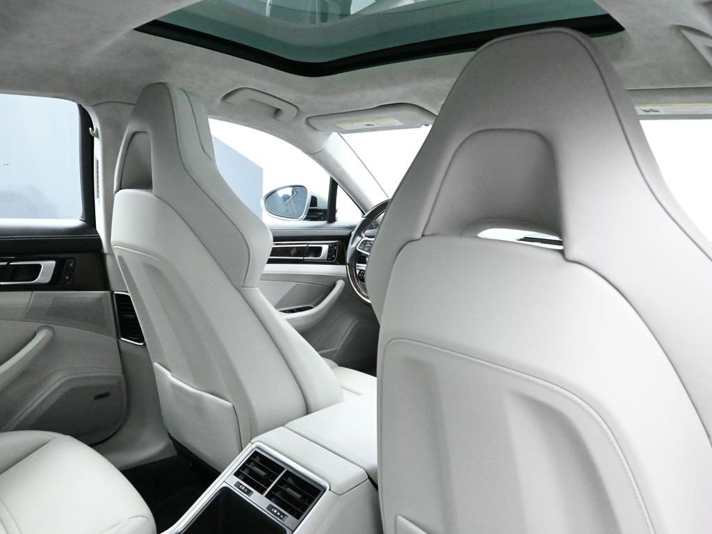 Certified 2020 Porsche Panamera GTS image 9