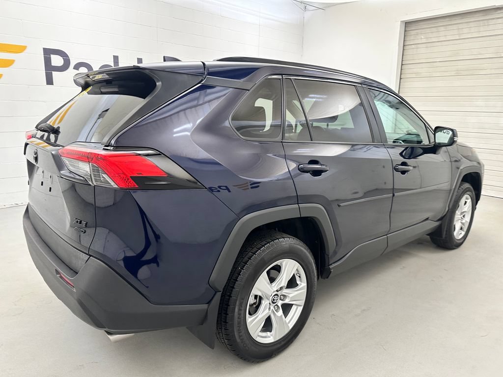 Used 2019 Toyota RAV4 XLE AWD/4WD image 8