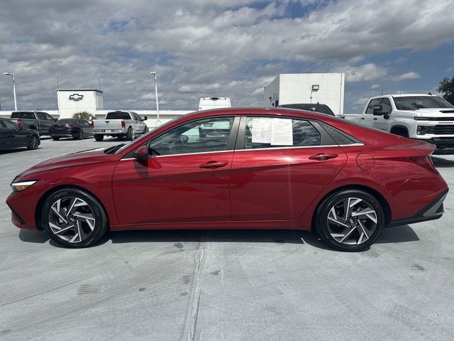 Used 2025 Hyundai Elantra SEL FWD image 39