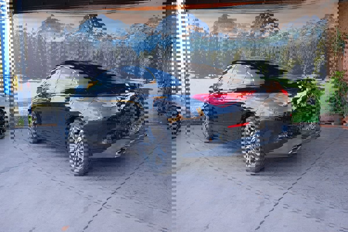 Used 2020 Mercedes-Benz CLA 250 image 4