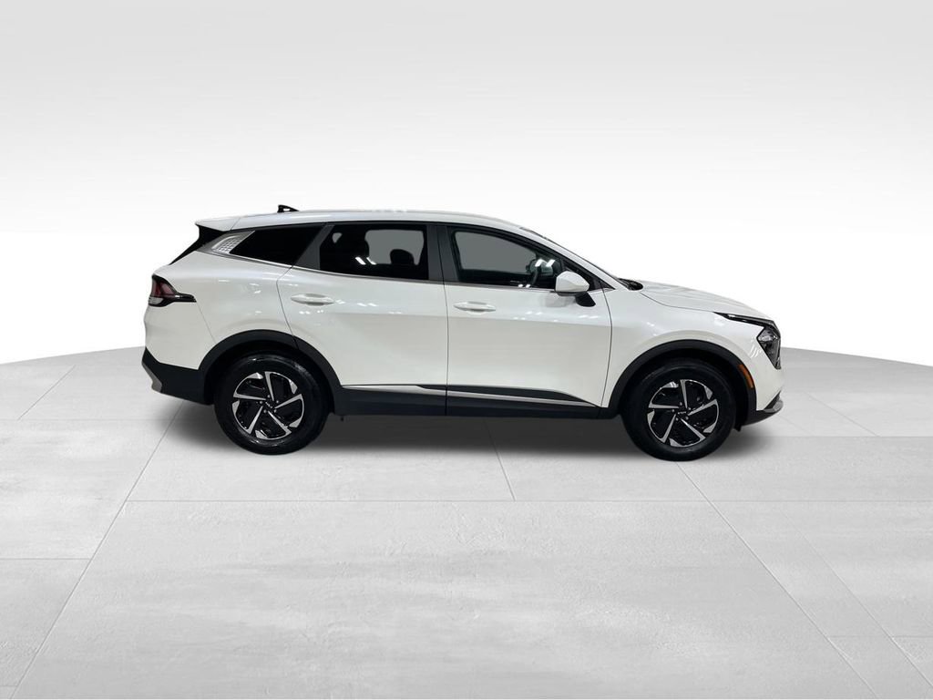 Certified 2023 Kia Sportage LX image 4
