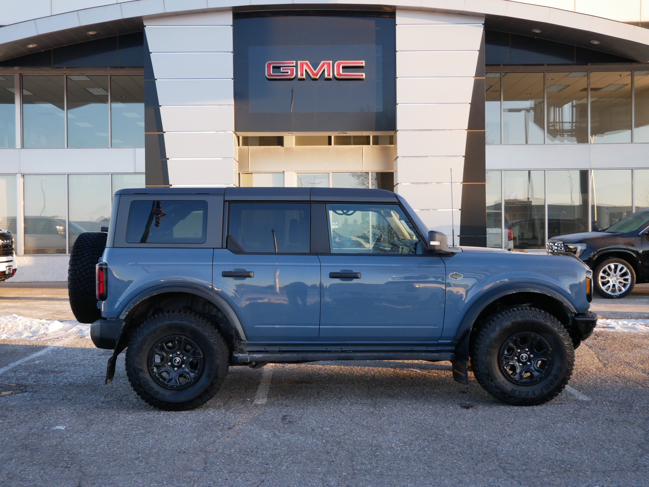 Used 2024 Ford Bronco Wildtrak image 2