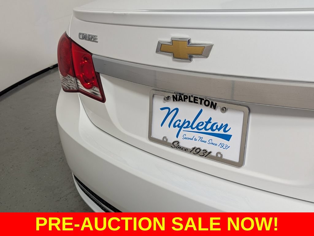 Used 2015 Chevrolet Cruze LTZ w/ Sun, Sound and Sport Package FWD image 7