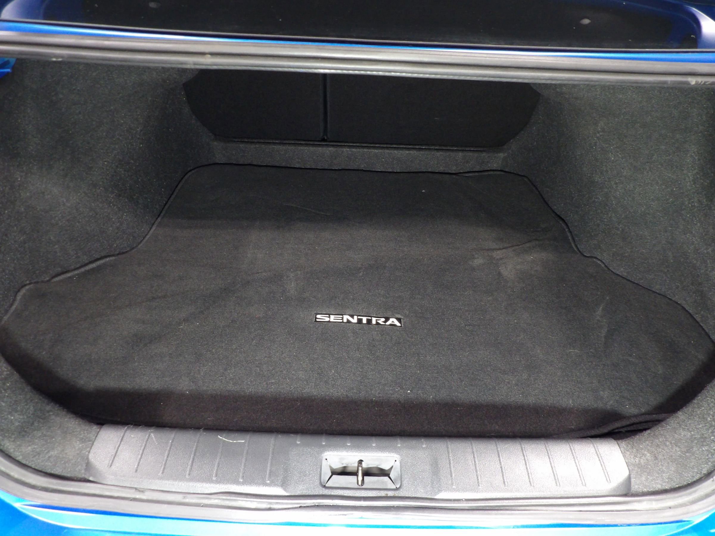 Used 2025 Nissan Sentra SV image 8