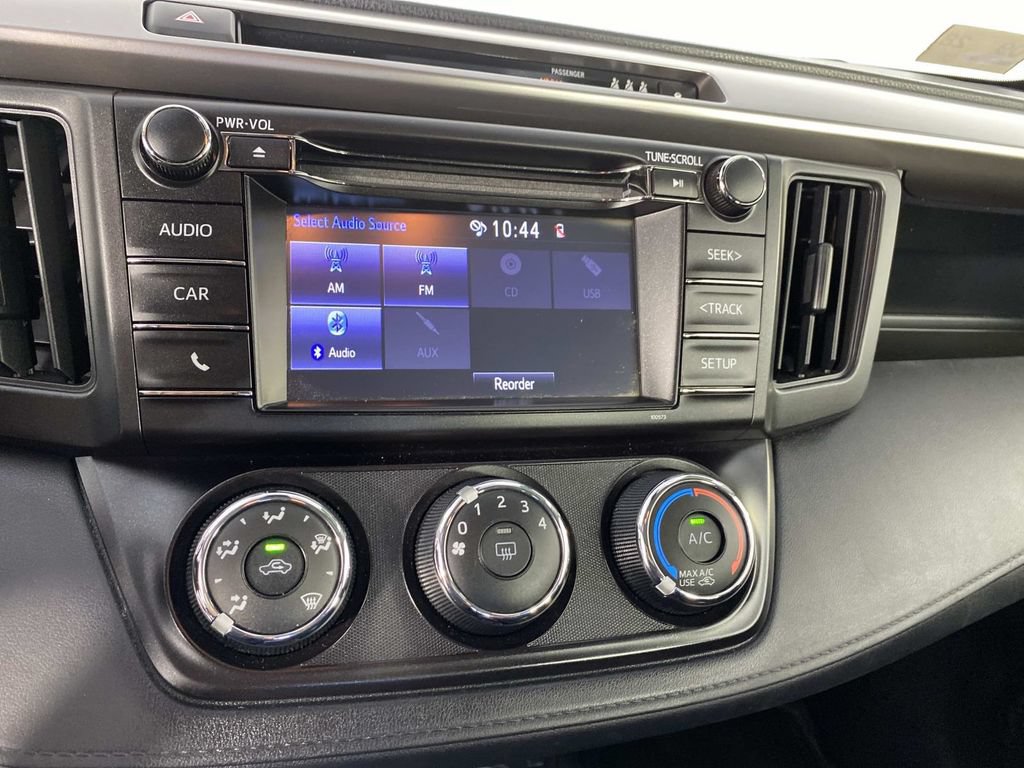 Used 2018 Toyota RAV4 LE w/ All Weather Liner Package AWD/4WD image 20