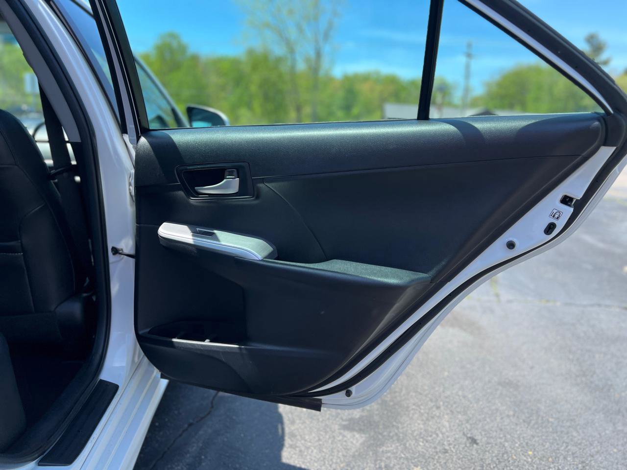 Used 2013 Toyota Camry SE FWD image 34