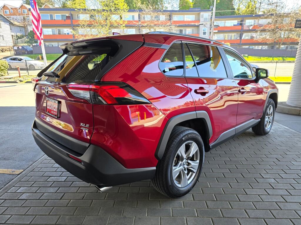 Used 2024 Toyota RAV4 XLE w/ Convenience Package AWD/4WD image 5